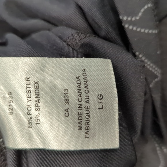 Avia running first long sleeve with mock turtleneck black white scroll pattern - Picture 10 of 10